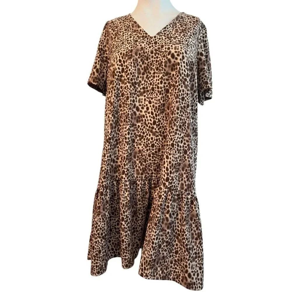 Medium V Neck Brown Animal Print Giraffe Dress Short Sleeve Tiered Ruffled